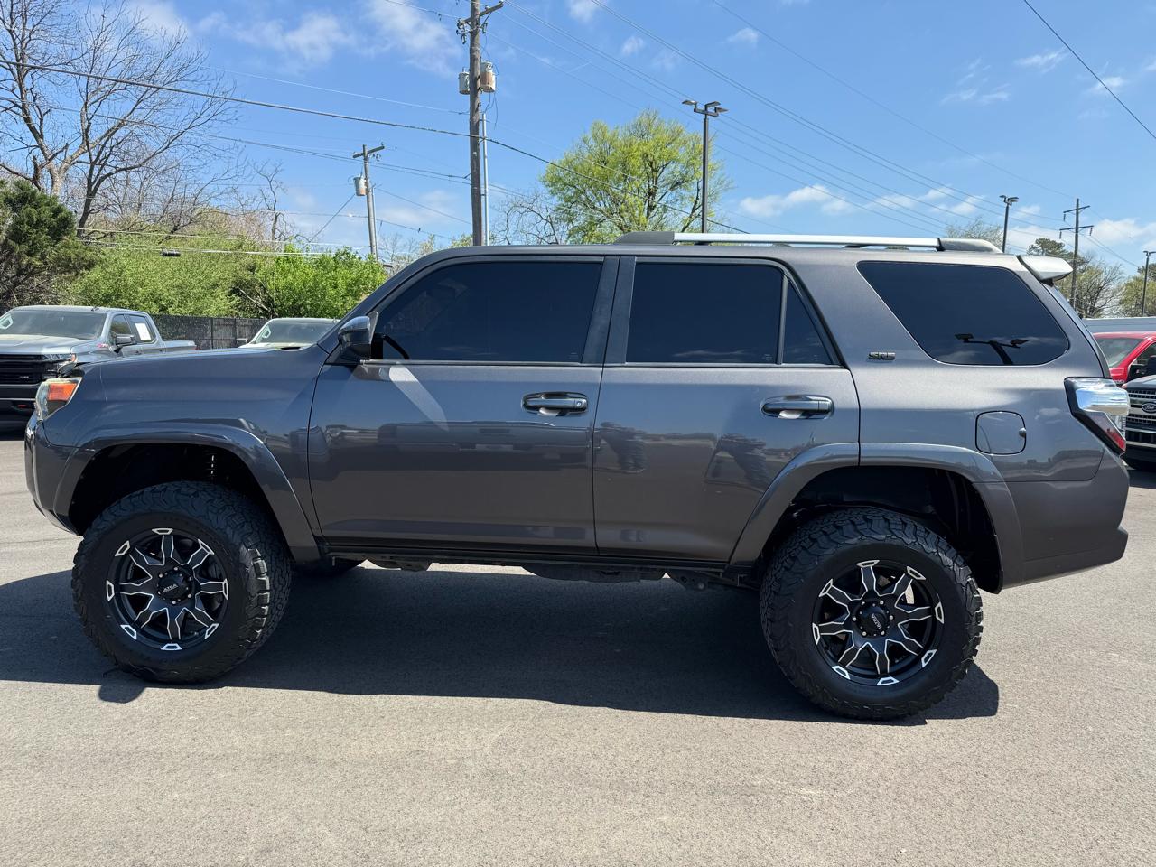 Toyota 4Runner RWD 4dr V6 SR5 Premium (Natl) 2016