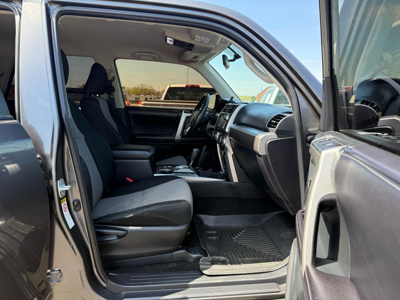 Toyota 4Runner RWD 4dr V6 SR5 Premium (Natl) 2016