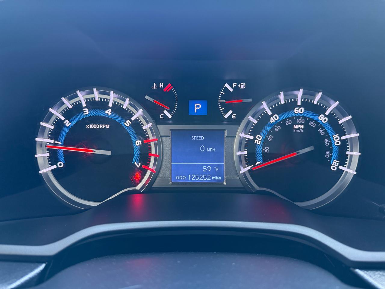 Toyota 4Runner RWD 4dr V6 SR5 Premium (Natl) 2016