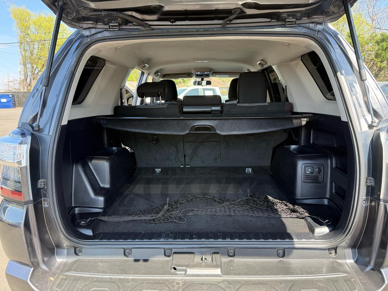 Toyota 4Runner RWD 4dr V6 SR5 Premium (Natl) 2016