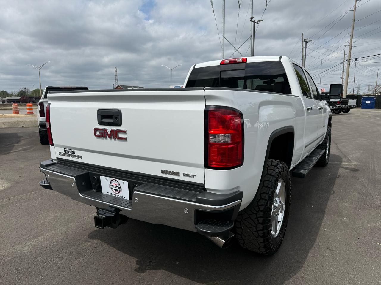 GMC Sierra 2500HD available WiFi 4WD Crew Cab 153.7" SLT 2015