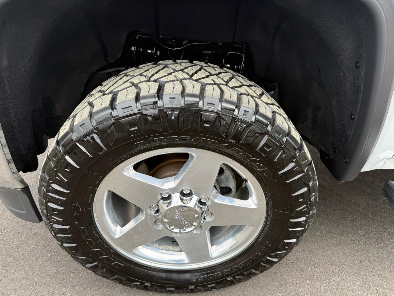 GMC Sierra 2500HD available WiFi 4WD Crew Cab 153.7" SLT 2015