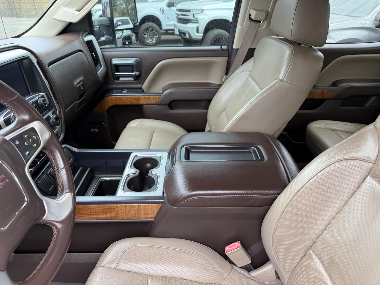 GMC Sierra 2500HD available WiFi 4WD Crew Cab 153.7" SLT 2015