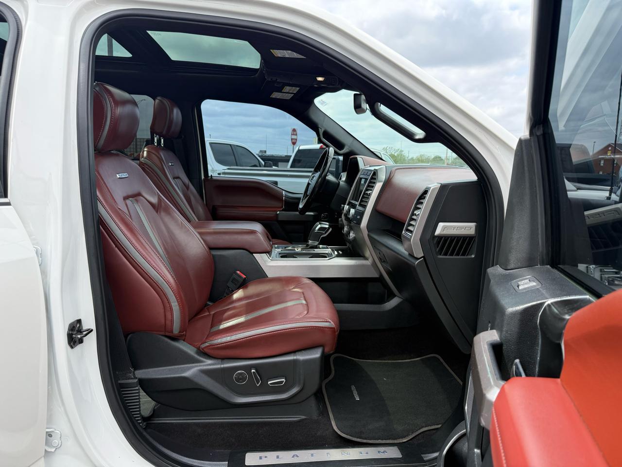 Ford F-150 4WD SuperCrew 145" Platinum 2018