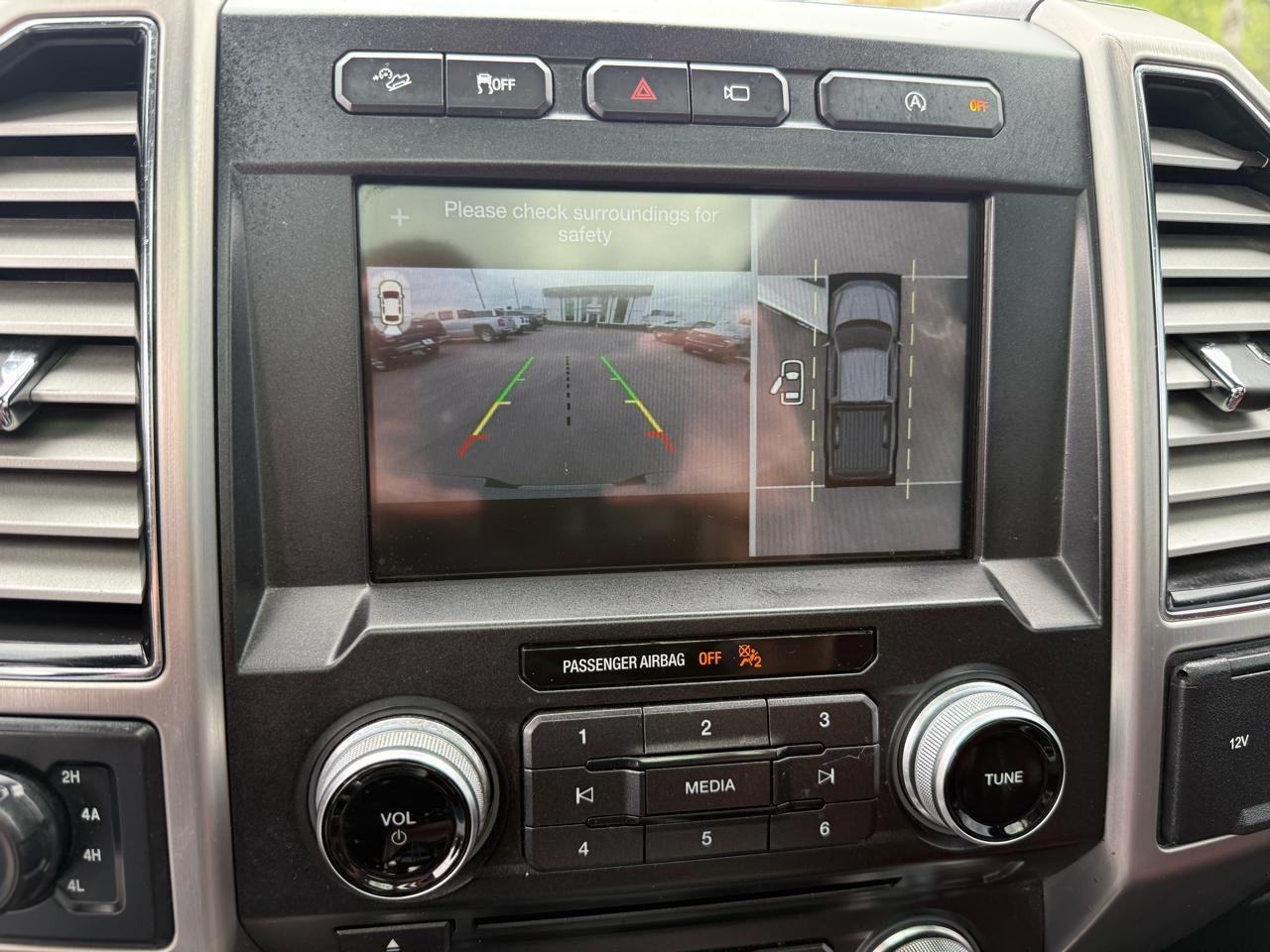 Ford F-150 4WD SuperCrew 145" Platinum 2018