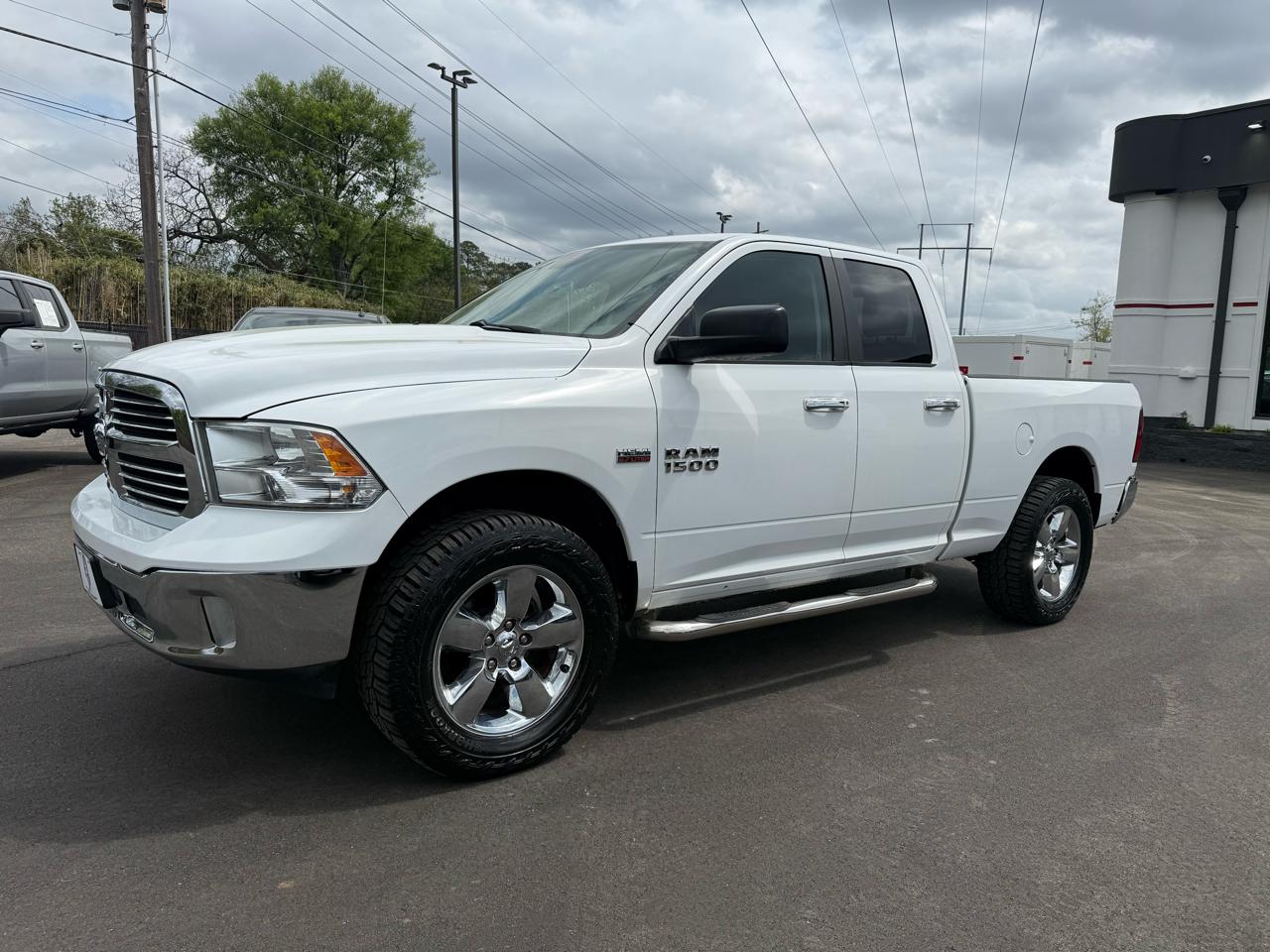 RAM 1500 4WD Quad Cab 140.5" Big Horn 2015