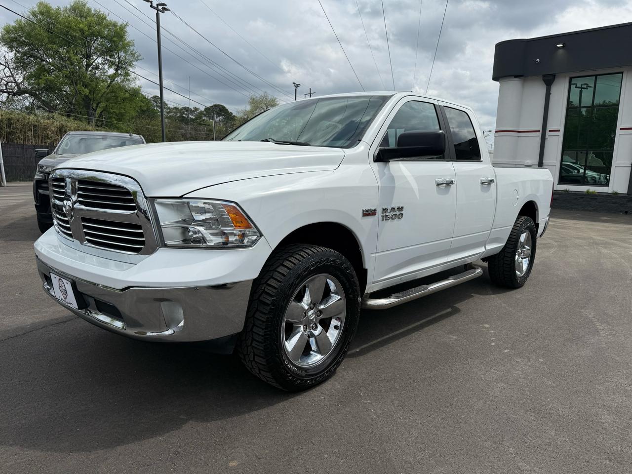 RAM 1500 4WD Quad Cab 140.5" Big Horn 2015