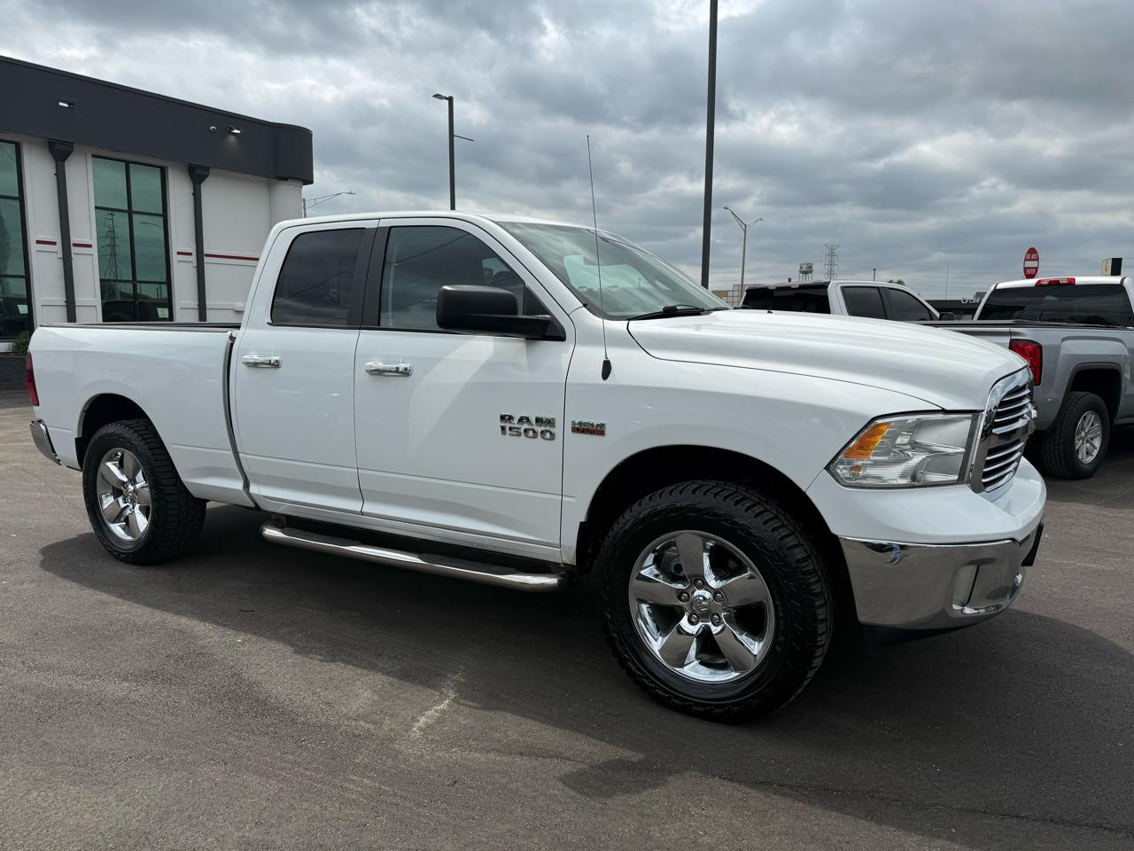 RAM 1500 4WD Quad Cab 140.5" Big Horn 2015
