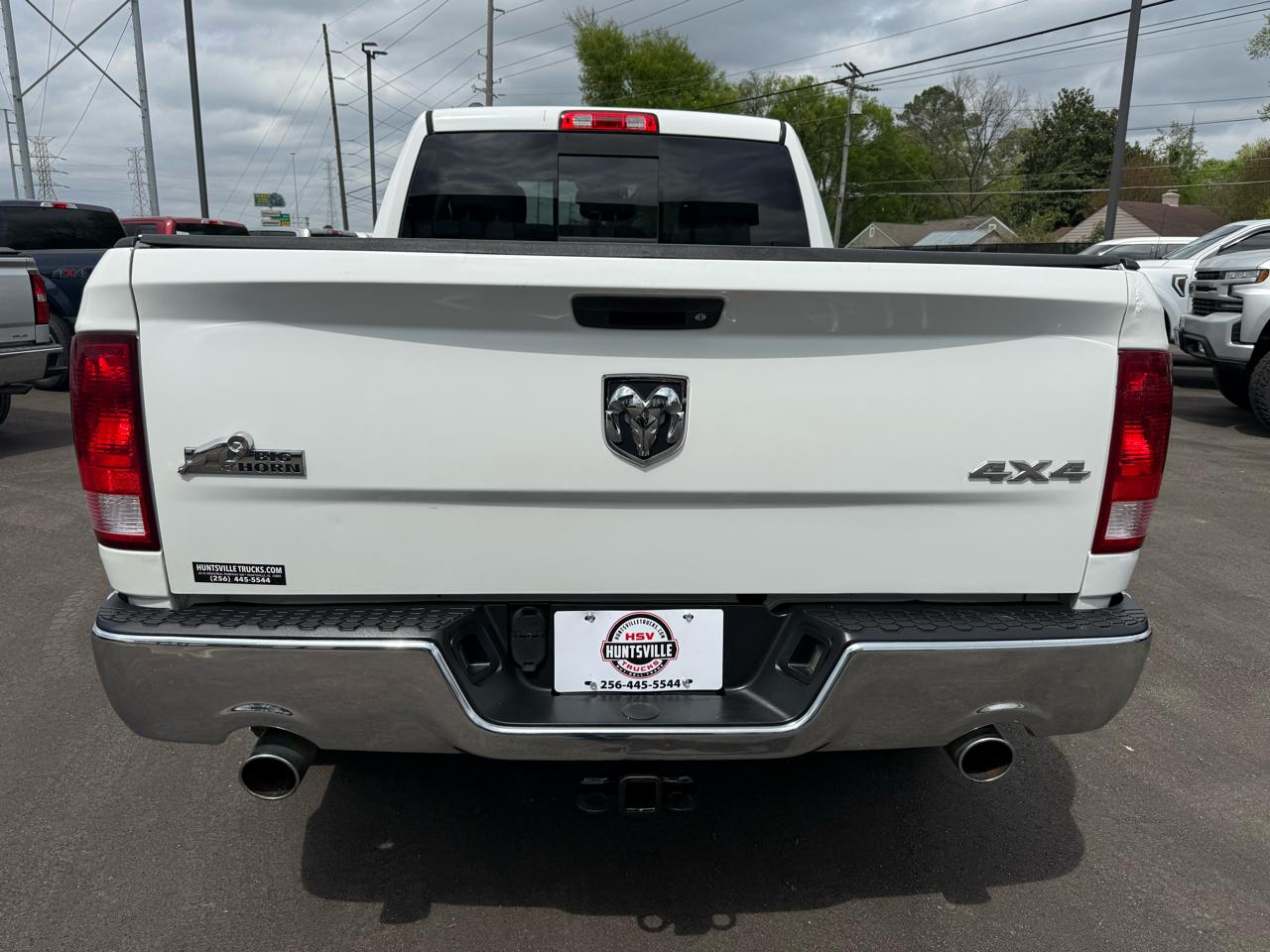 RAM 1500 4WD Quad Cab 140.5" Big Horn 2015