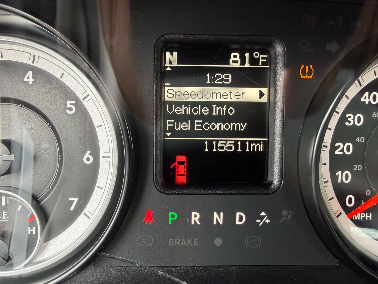 RAM 1500 4WD Quad Cab 140.5" Big Horn 2015