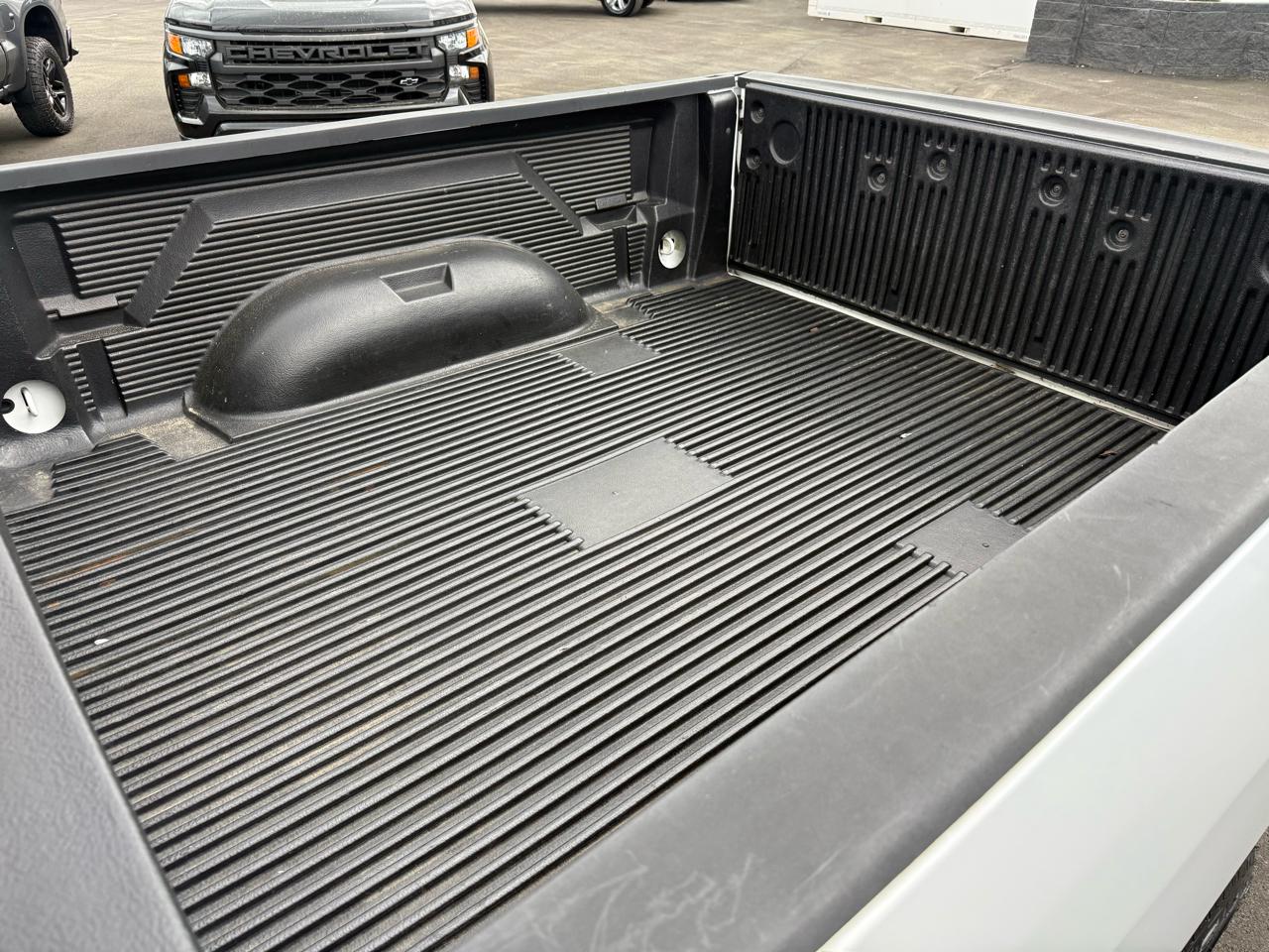 RAM 1500 4WD Quad Cab 140.5" Big Horn 2015