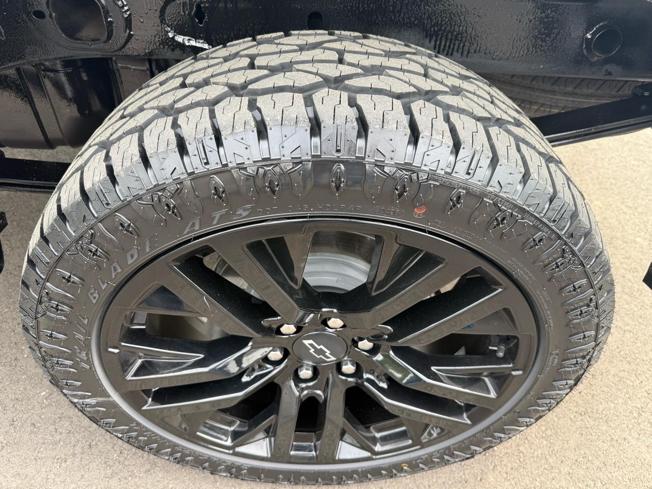 Chevrolet Silverado 1500 4WD Crew Cab 147" RST 2024