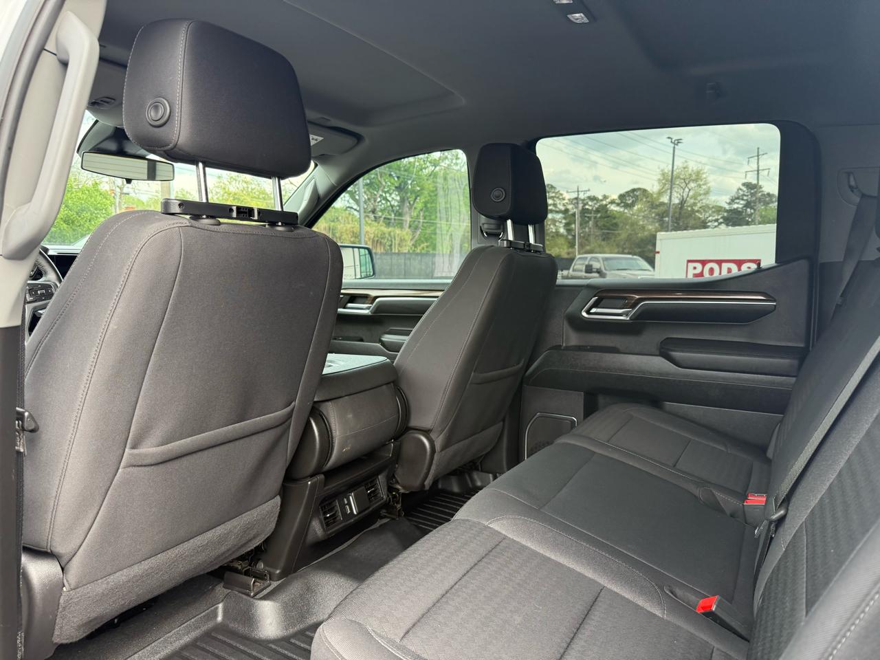 Chevrolet Silverado 1500 4WD Crew Cab 147" RST 2024