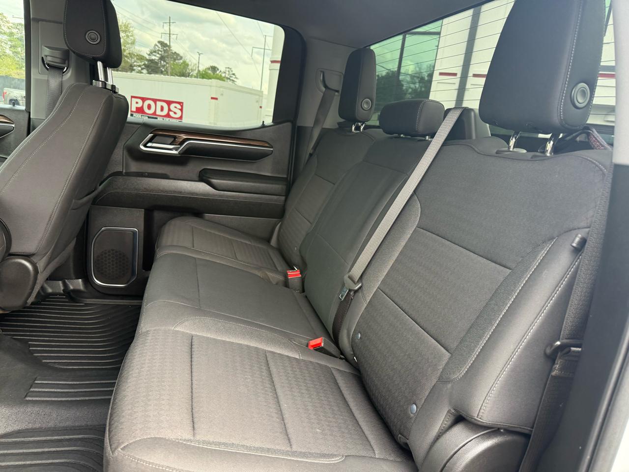 Chevrolet Silverado 1500 4WD Crew Cab 147" RST 2024