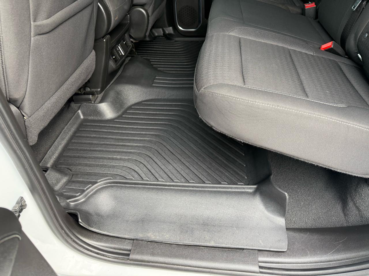 Chevrolet Silverado 1500 4WD Crew Cab 147" RST 2024