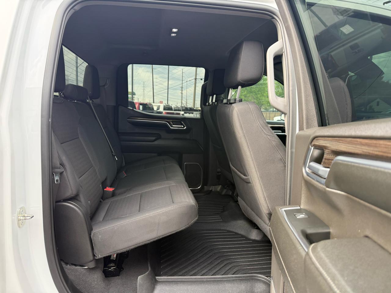 Chevrolet Silverado 1500 4WD Crew Cab 147" RST 2024