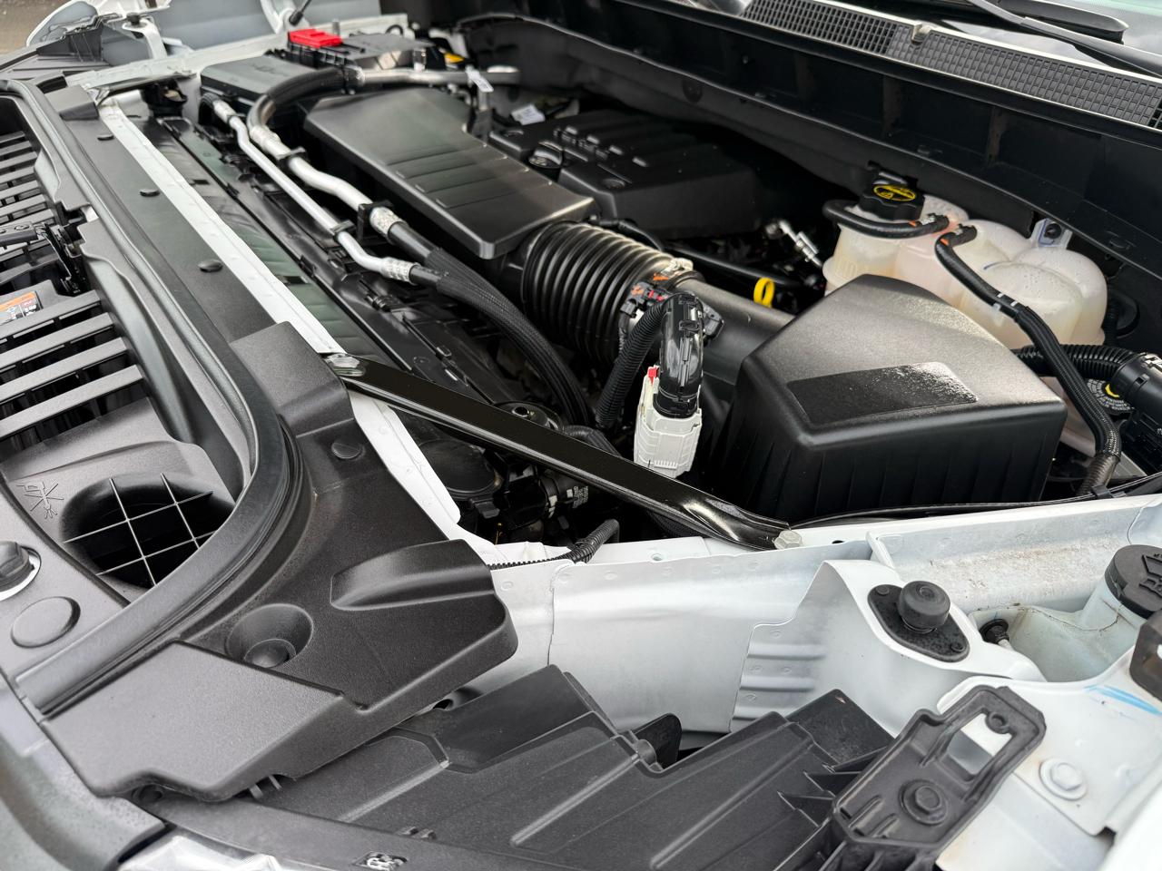 Chevrolet Silverado 1500 4WD Crew Cab 147" RST 2024