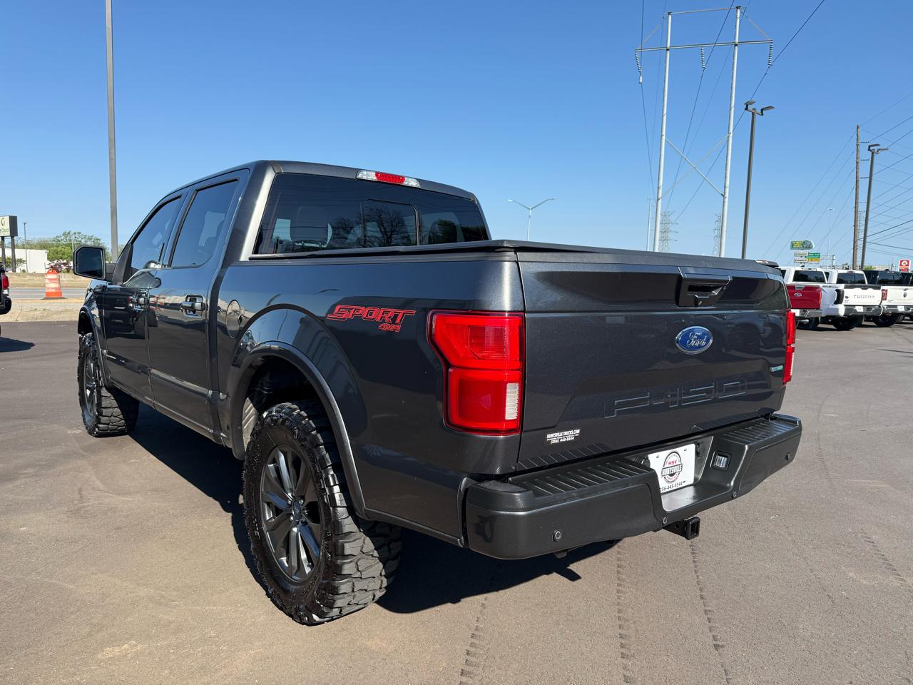 Ford F-150 4WD SuperCrew 139" Lariat 2018