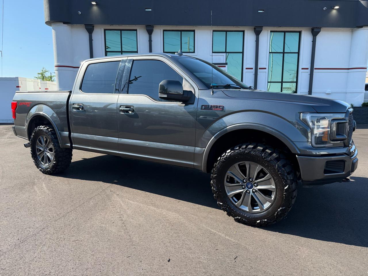 Ford F-150 4WD SuperCrew 139" Lariat 2018