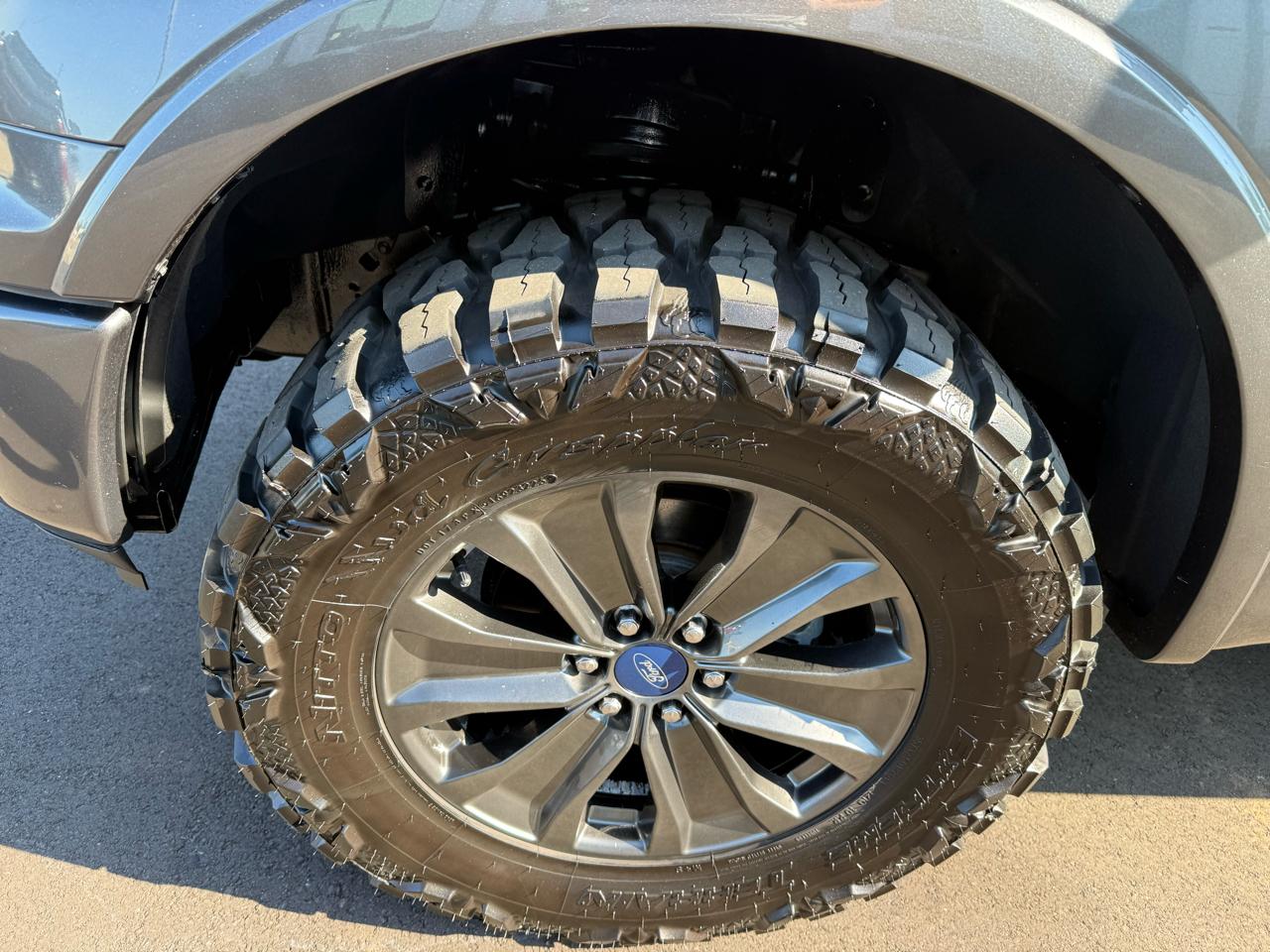 Ford F-150 4WD SuperCrew 139" Lariat 2018