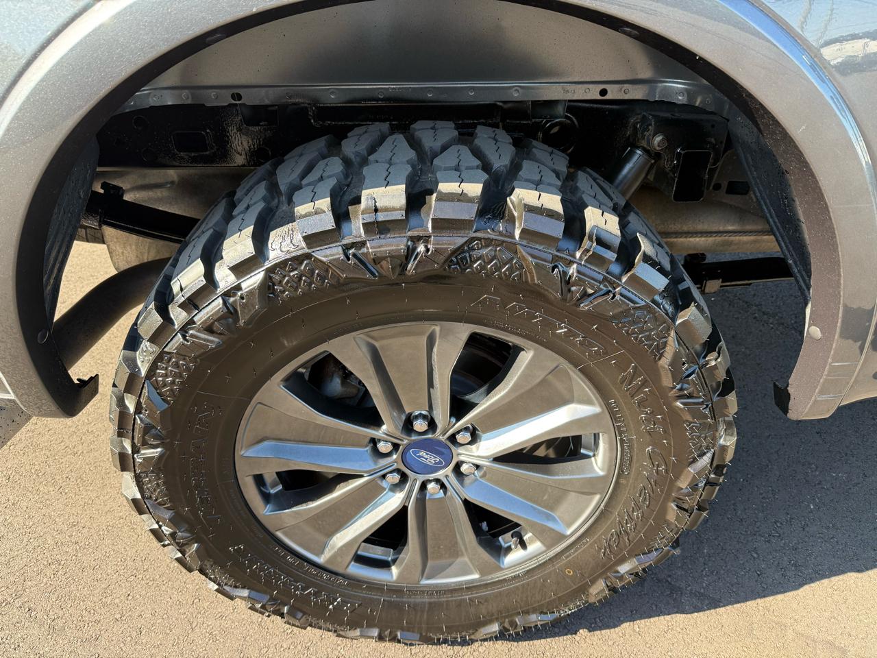 Ford F-150 4WD SuperCrew 139" Lariat 2018