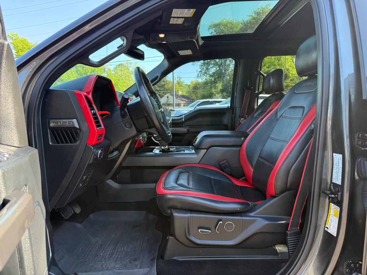 Ford F-150 4WD SuperCrew 139" Lariat 2018