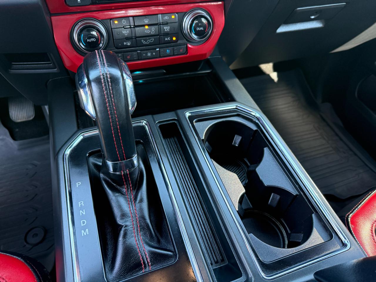 Ford F-150 4WD SuperCrew 139" Lariat 2018