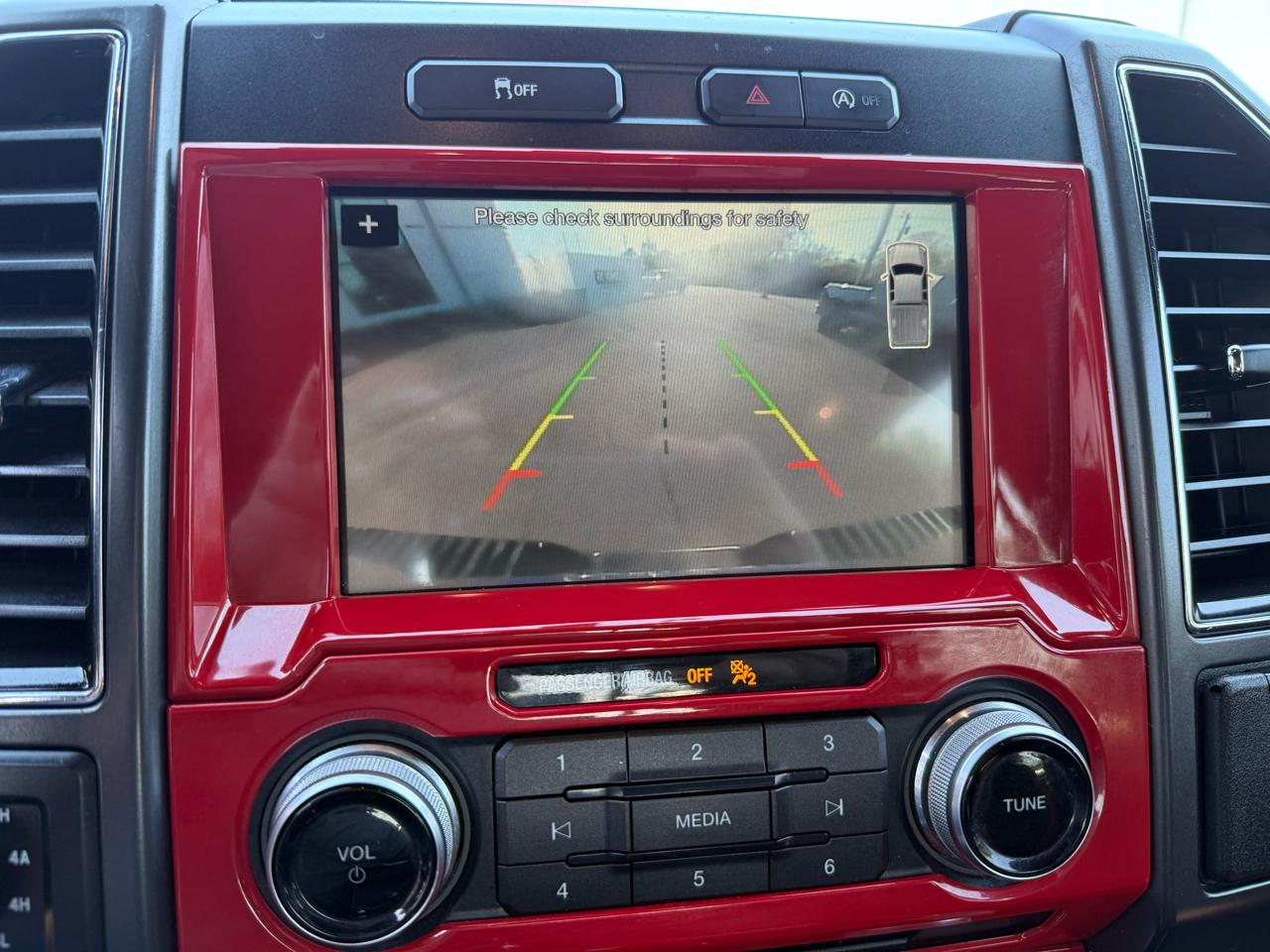 Ford F-150 4WD SuperCrew 139" Lariat 2018