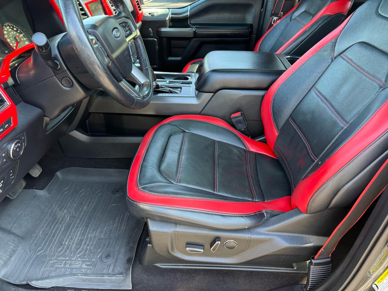 Ford F-150 4WD SuperCrew 139" Lariat 2018