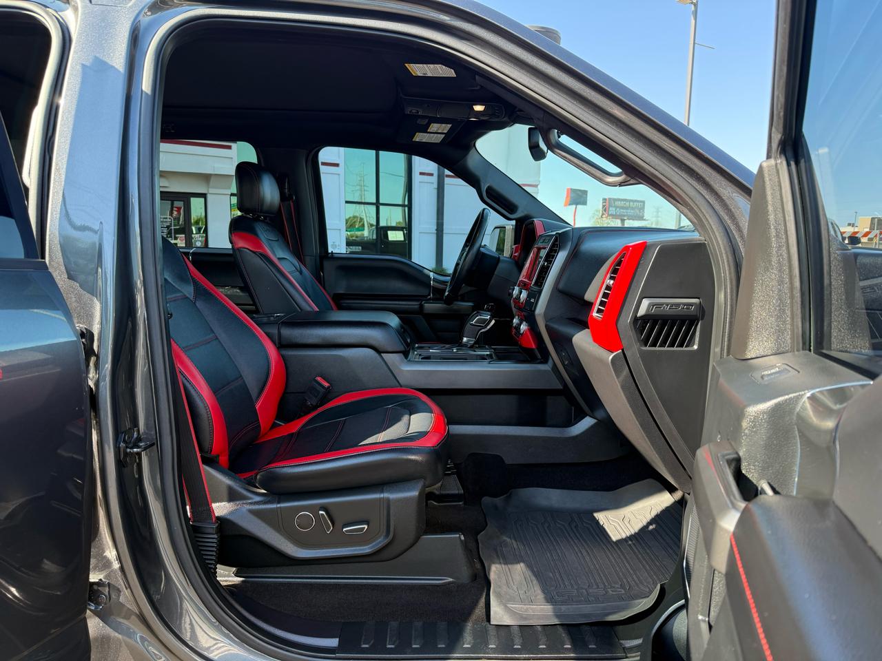 Ford F-150 4WD SuperCrew 139" Lariat 2018