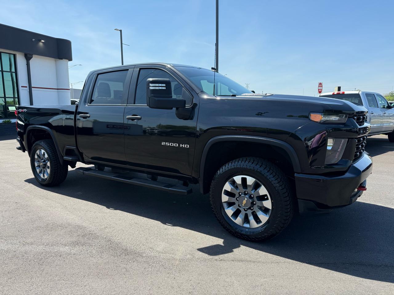 Chevrolet Silverado 2500HD 4WD Crew Cab 159" Custom 2023