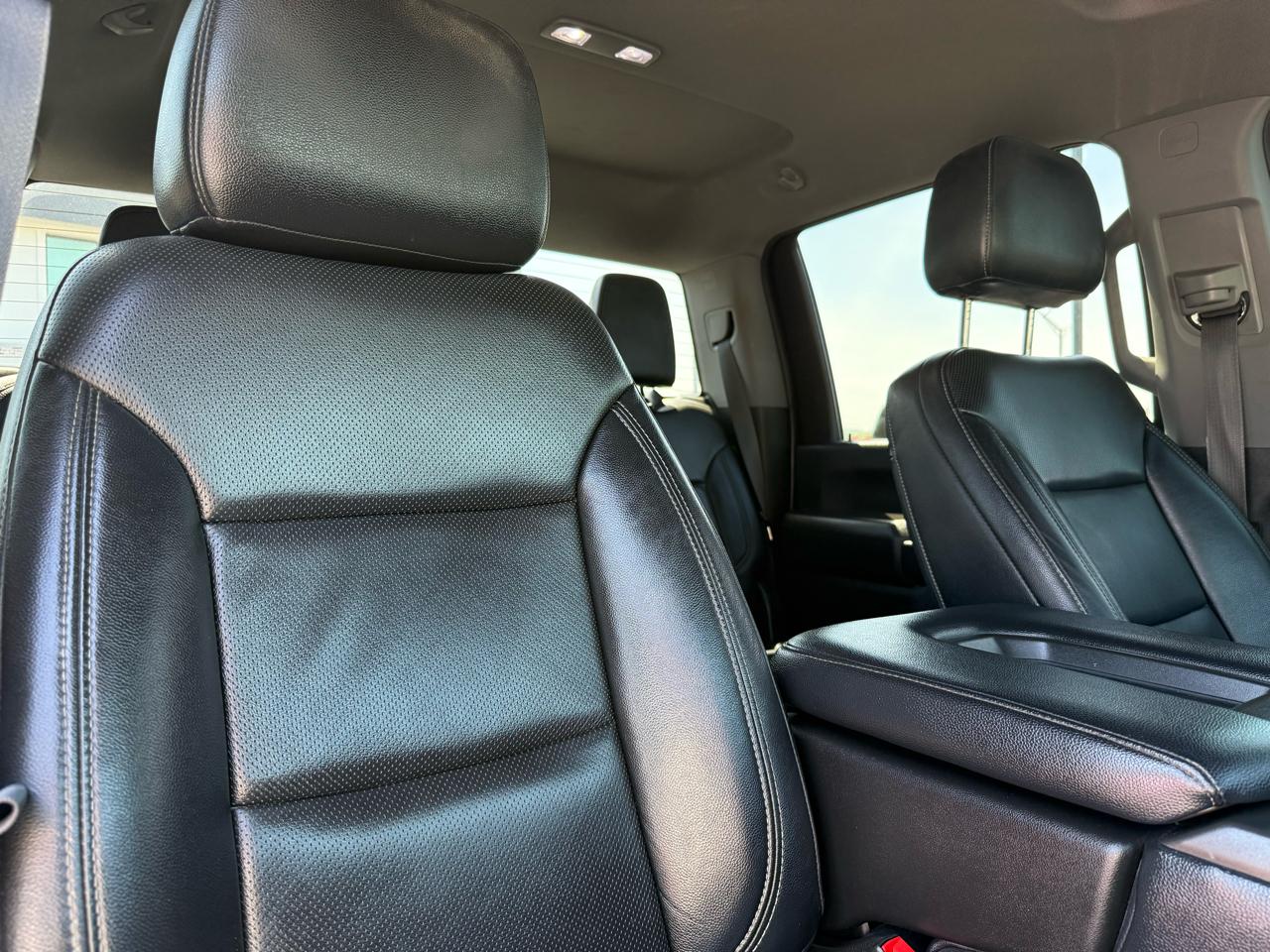 Chevrolet Silverado 2500HD 4WD Crew Cab 159" Custom 2023