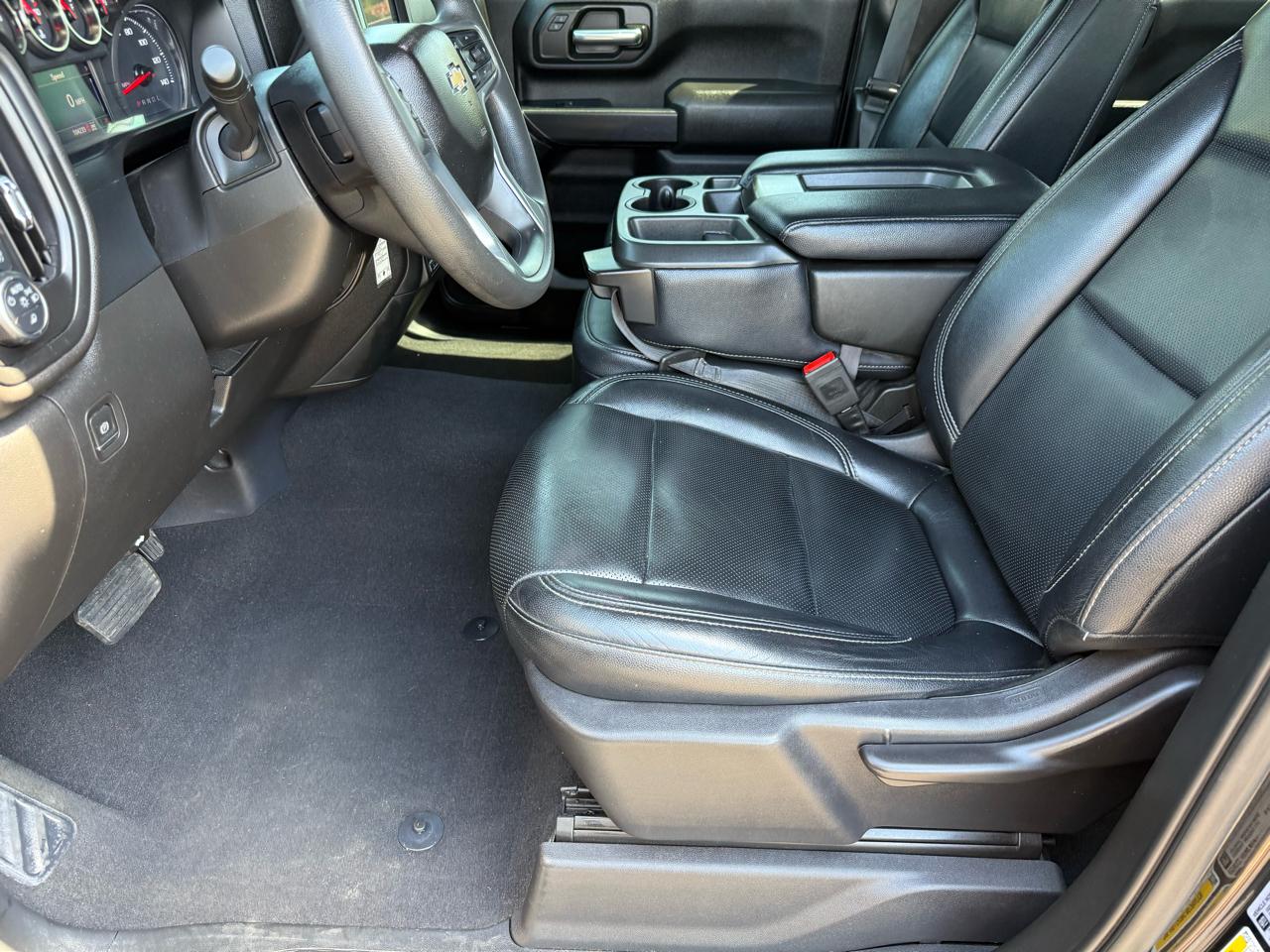 Chevrolet Silverado 2500HD 4WD Crew Cab 159" Custom 2023