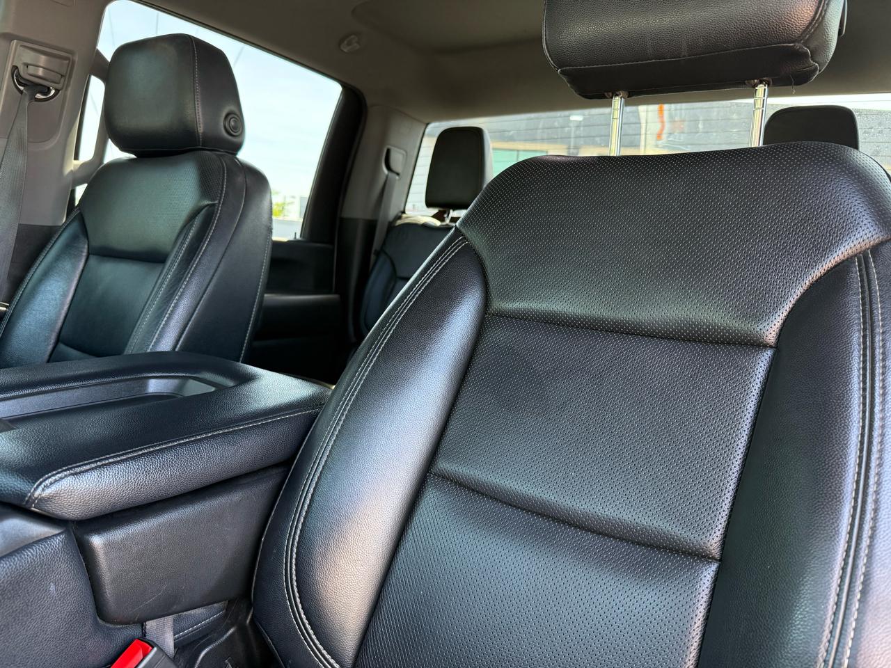 Chevrolet Silverado 2500HD 4WD Crew Cab 159" Custom 2023