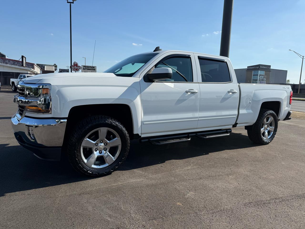 Chevrolet Silverado 1500 4WD Crew Cab 147" LT w/1LT 2018