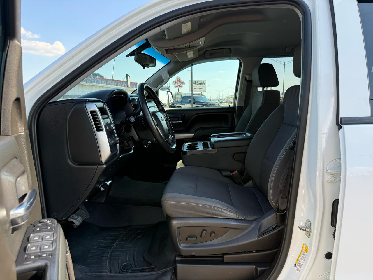 Chevrolet Silverado 1500 4WD Crew Cab 147" LT w/1LT 2018