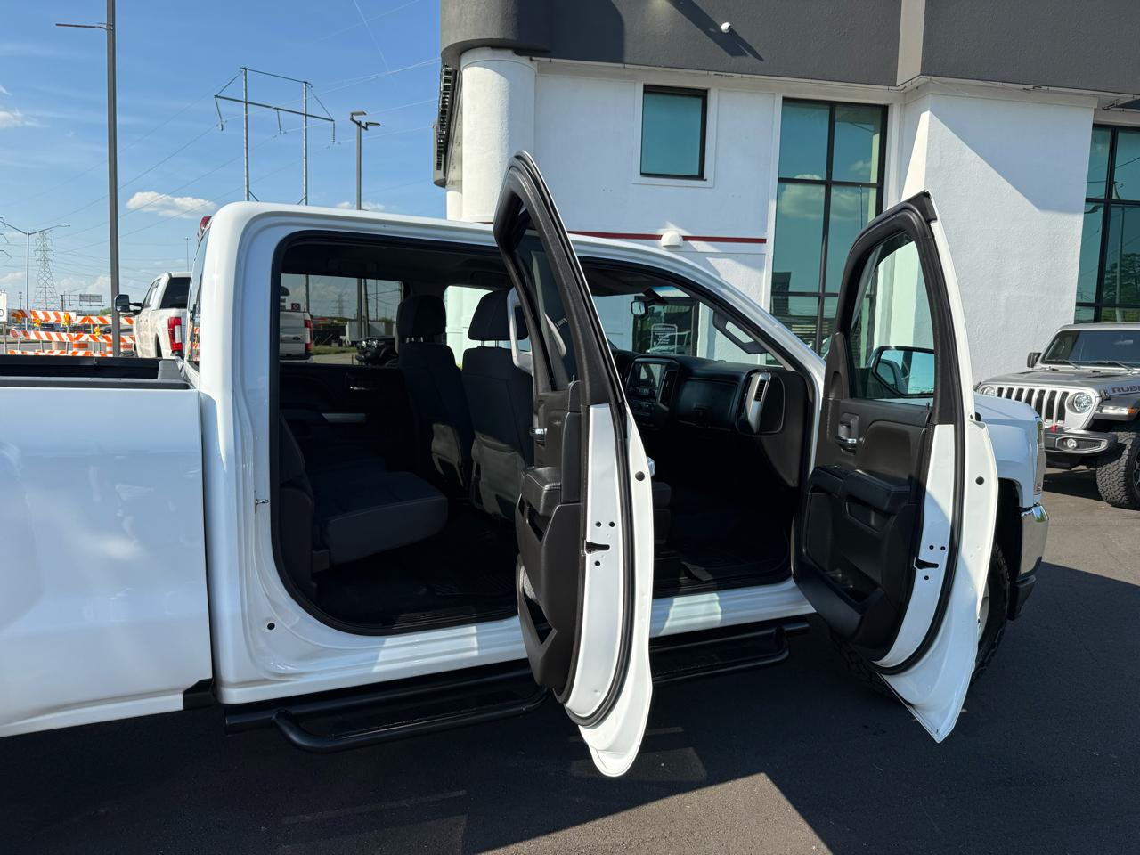 Chevrolet Silverado 1500 4WD Crew Cab 147" LT w/1LT 2018