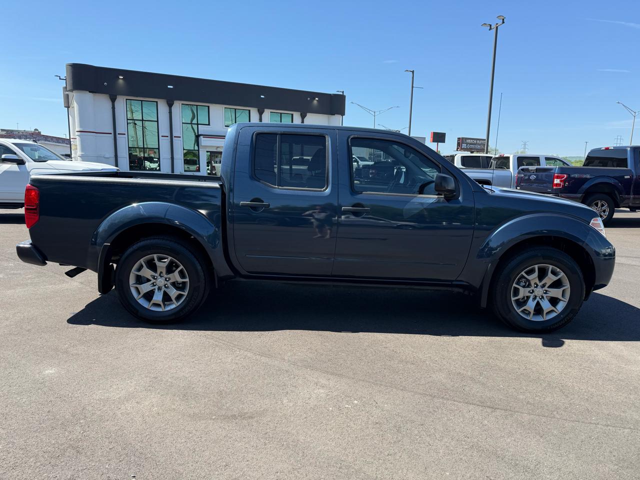 Nissan Frontier Crew Cab 4x2 SV Auto 2021