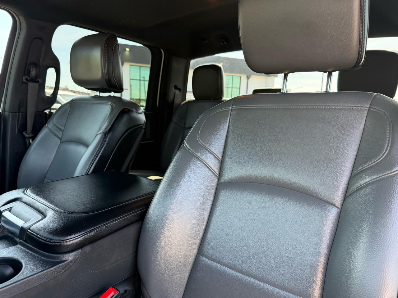 RAM 3500 Tradesman 4x4 Crew Cab 8' Box 2024