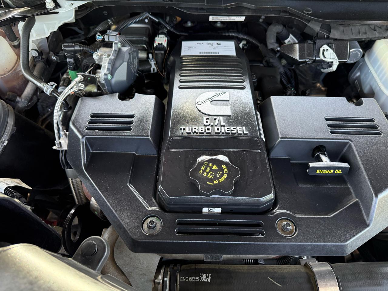 RAM 3500 Tradesman 4x4 Crew Cab 8' Box 2024