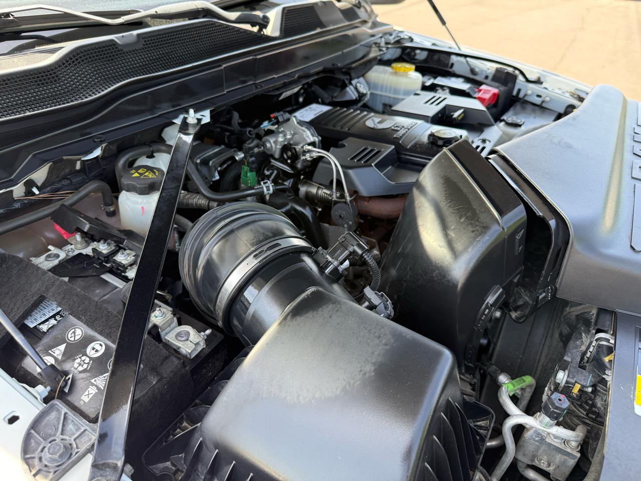 RAM 3500 Tradesman 4x4 Crew Cab 8' Box 2024