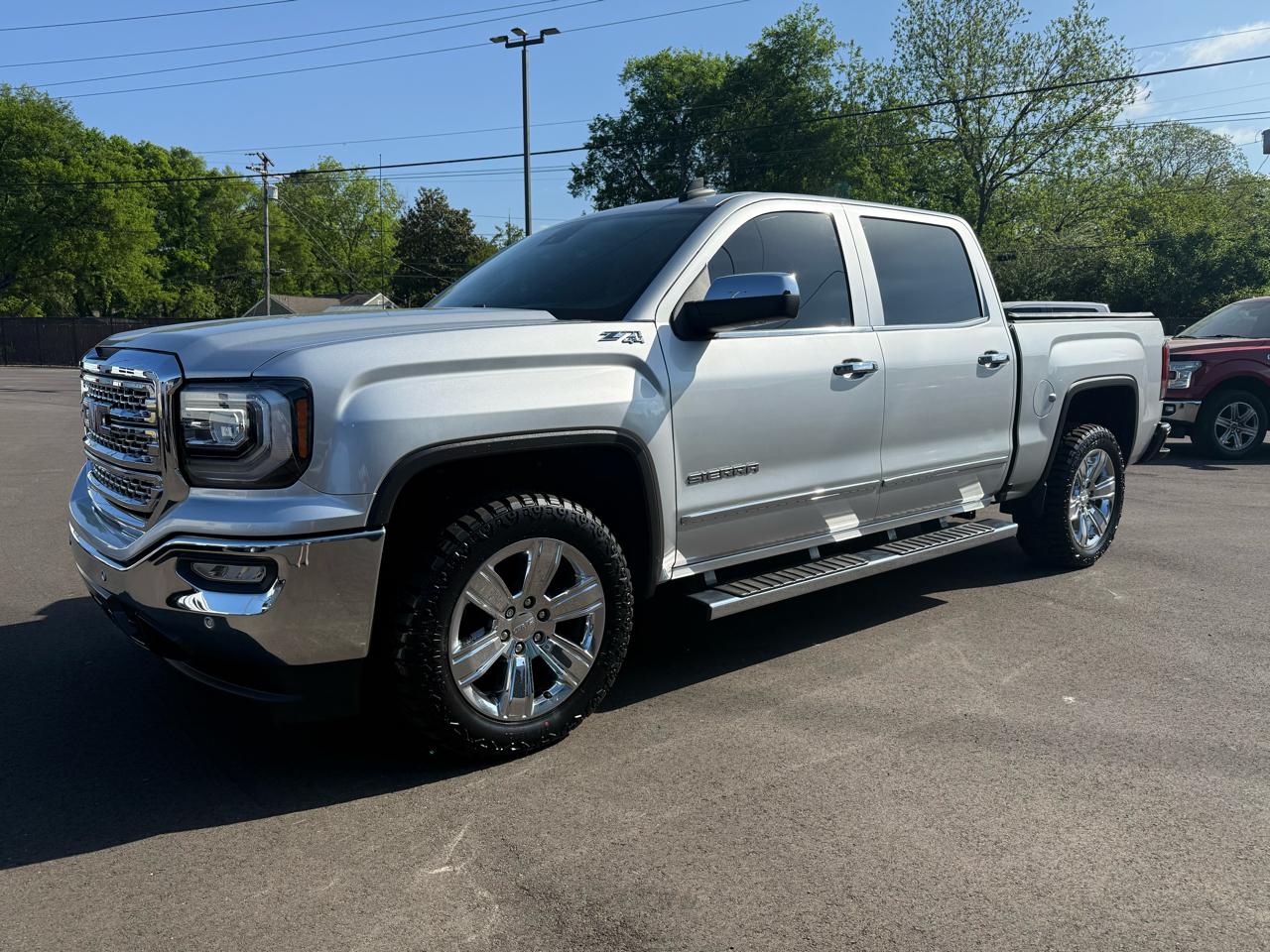 GMC Sierra 1500 4WD Crew Cab 143.5" SLT 2018
