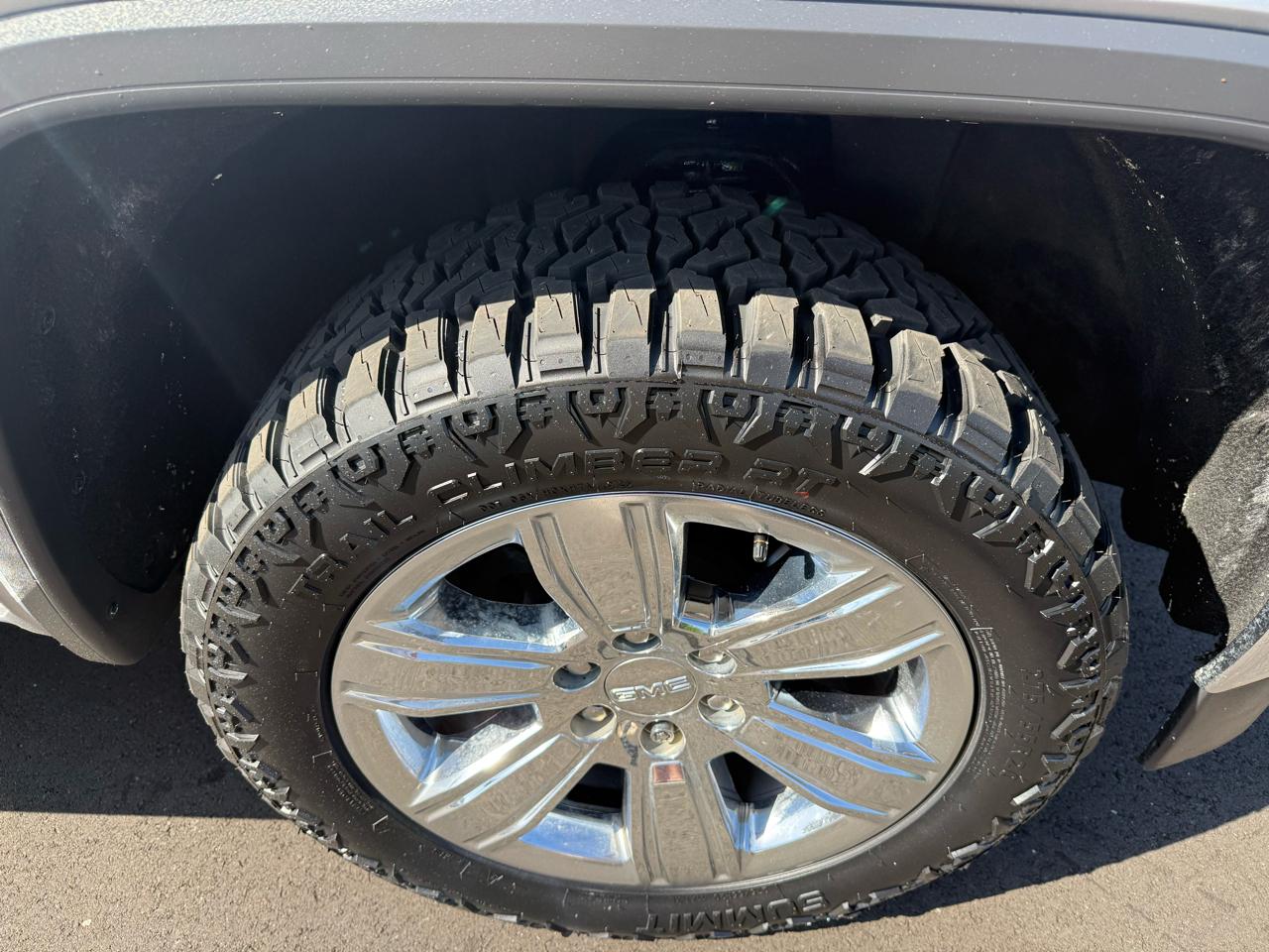 GMC Sierra 1500 4WD Crew Cab 143.5" SLT 2018