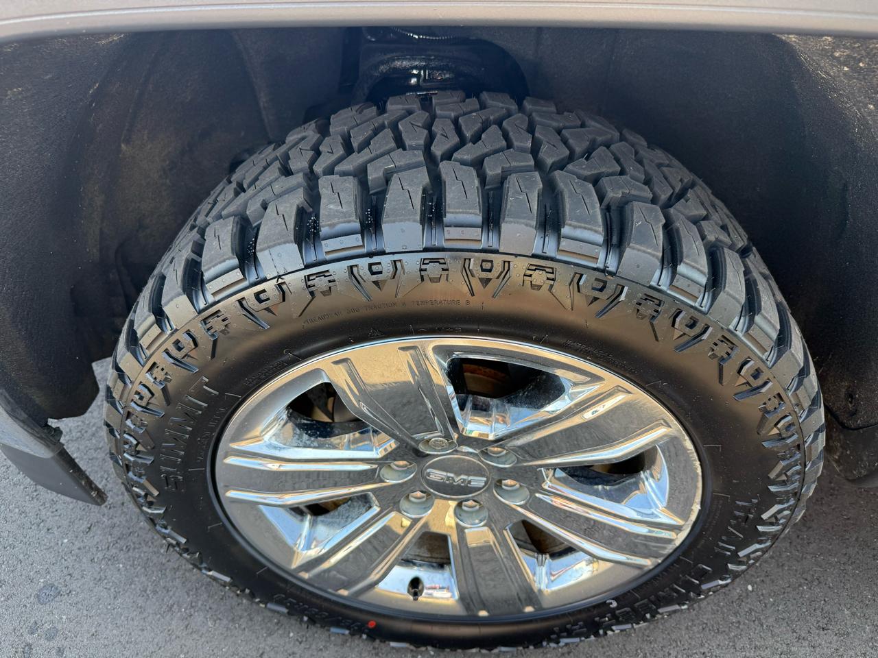 GMC Sierra 1500 4WD Crew Cab 143.5" SLT 2018