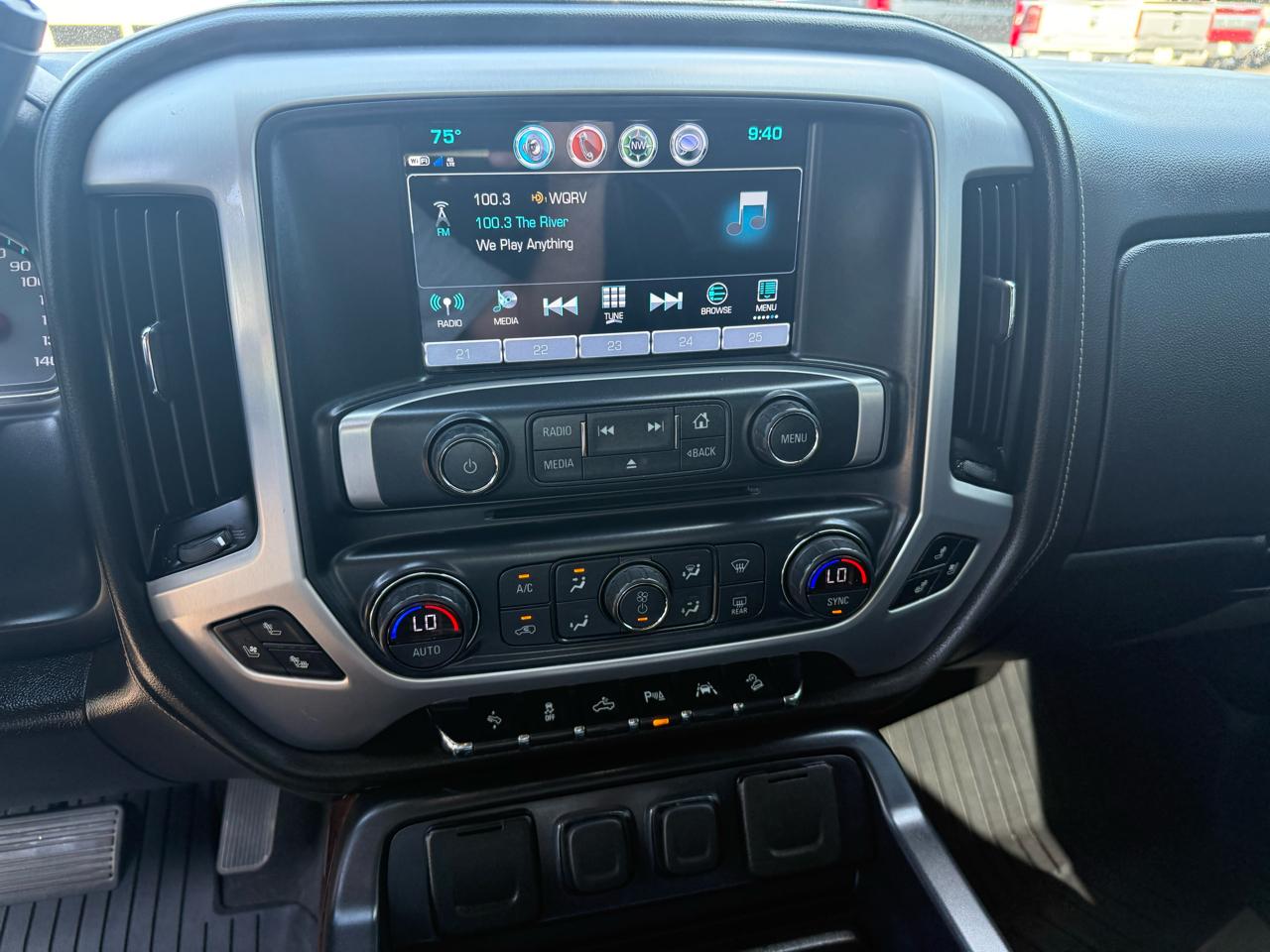 GMC Sierra 1500 4WD Crew Cab 143.5" SLT 2018