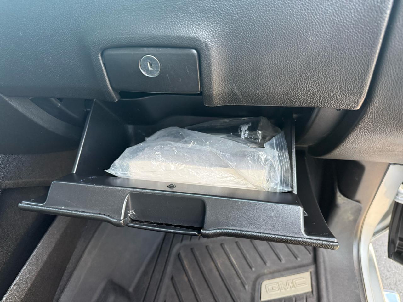 GMC Sierra 1500 4WD Crew Cab 143.5" SLT 2018