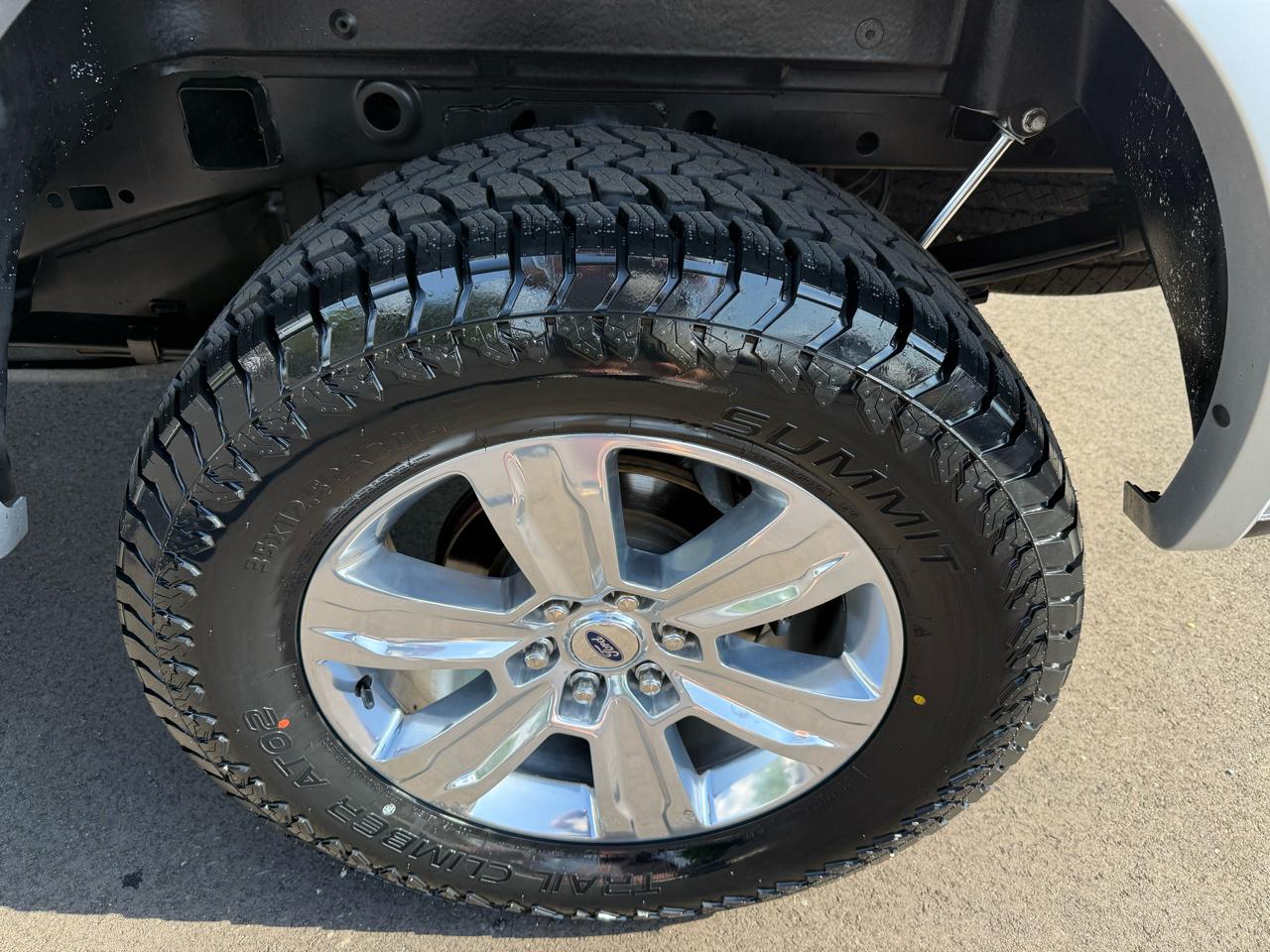 Ford F-150 4WD SuperCrew 145" Platinum 2018