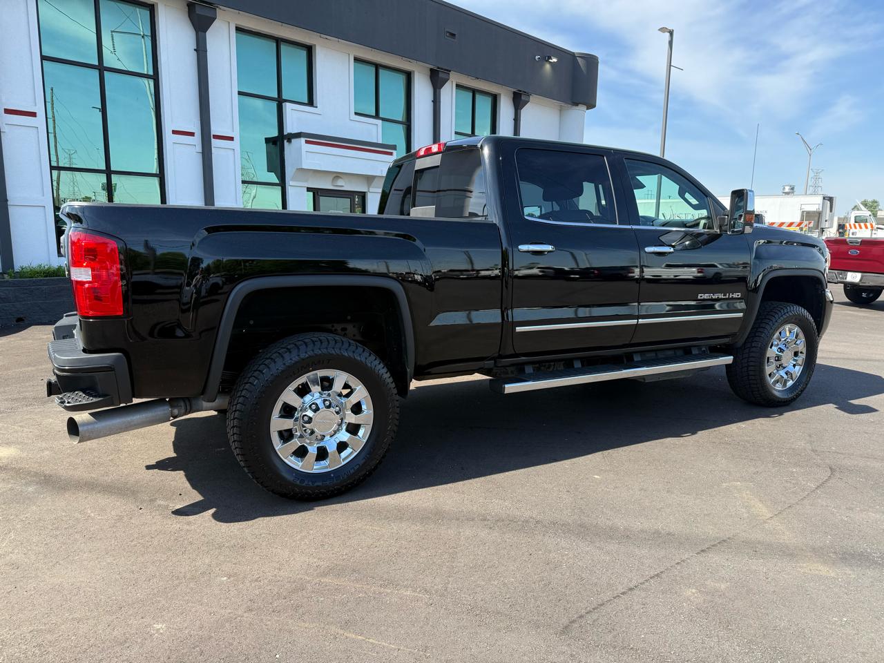 GMC Sierra 2500HD 4WD Crew Cab 153.7" Denali 2018