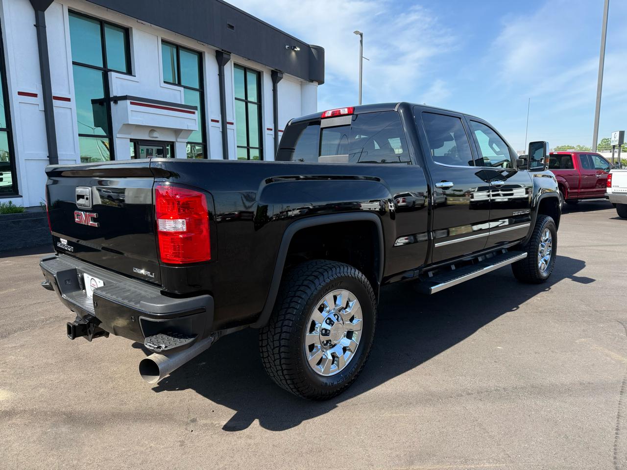 GMC Sierra 2500HD 4WD Crew Cab 153.7" Denali 2018