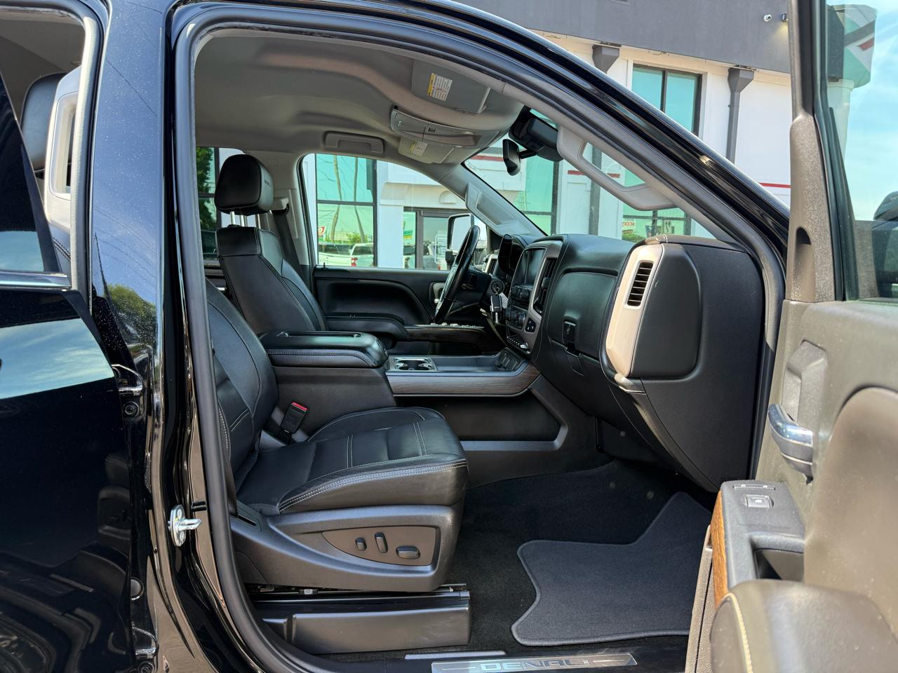 GMC Sierra 2500HD 4WD Crew Cab 153.7" Denali 2018